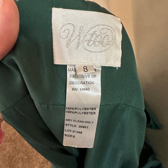 WTOO Bridesmaids 801 - size 8 - Picture 2 of 7